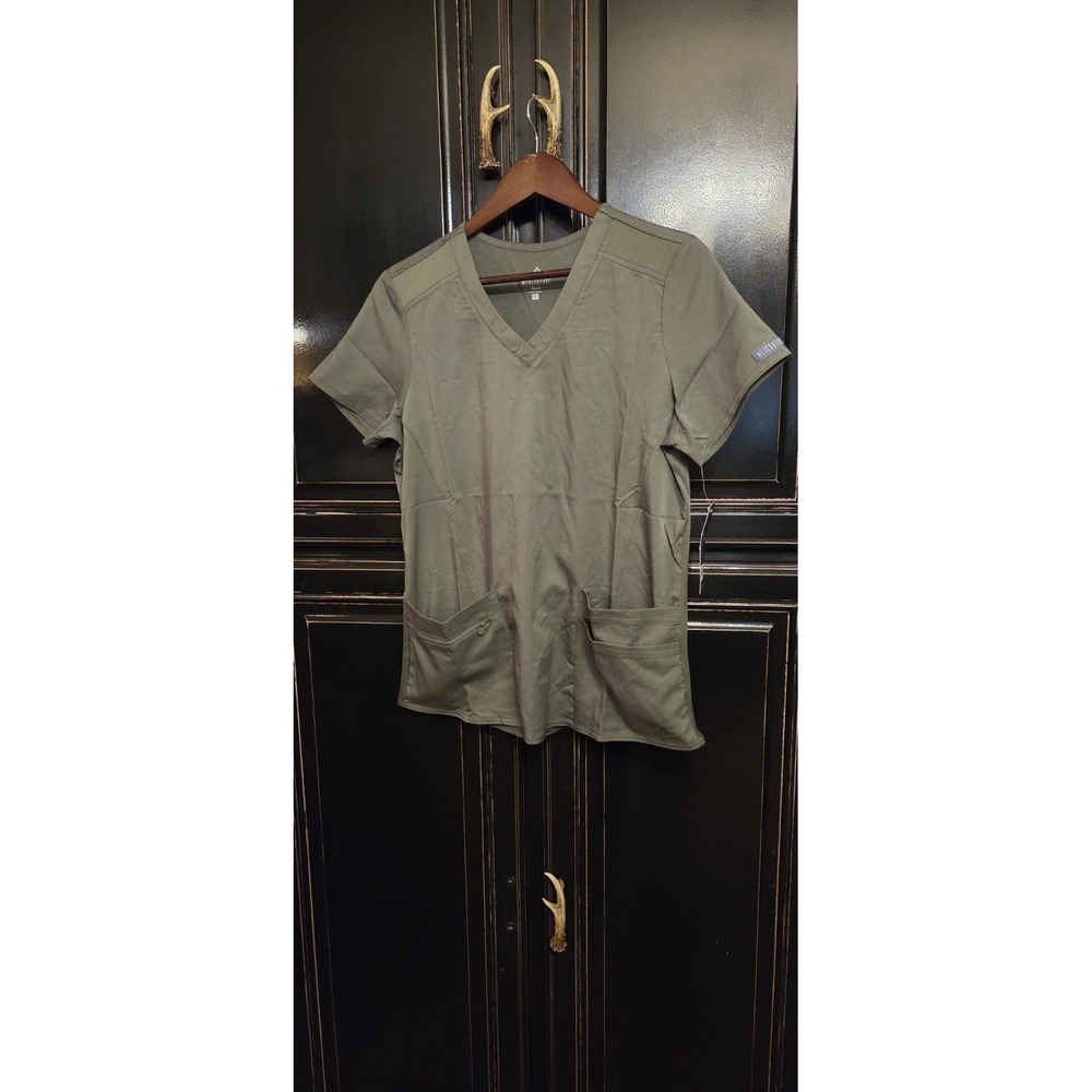 Med Couture small scrub tops Lot Of 2, Green, NWT, Nursing, Veterinary Hospital